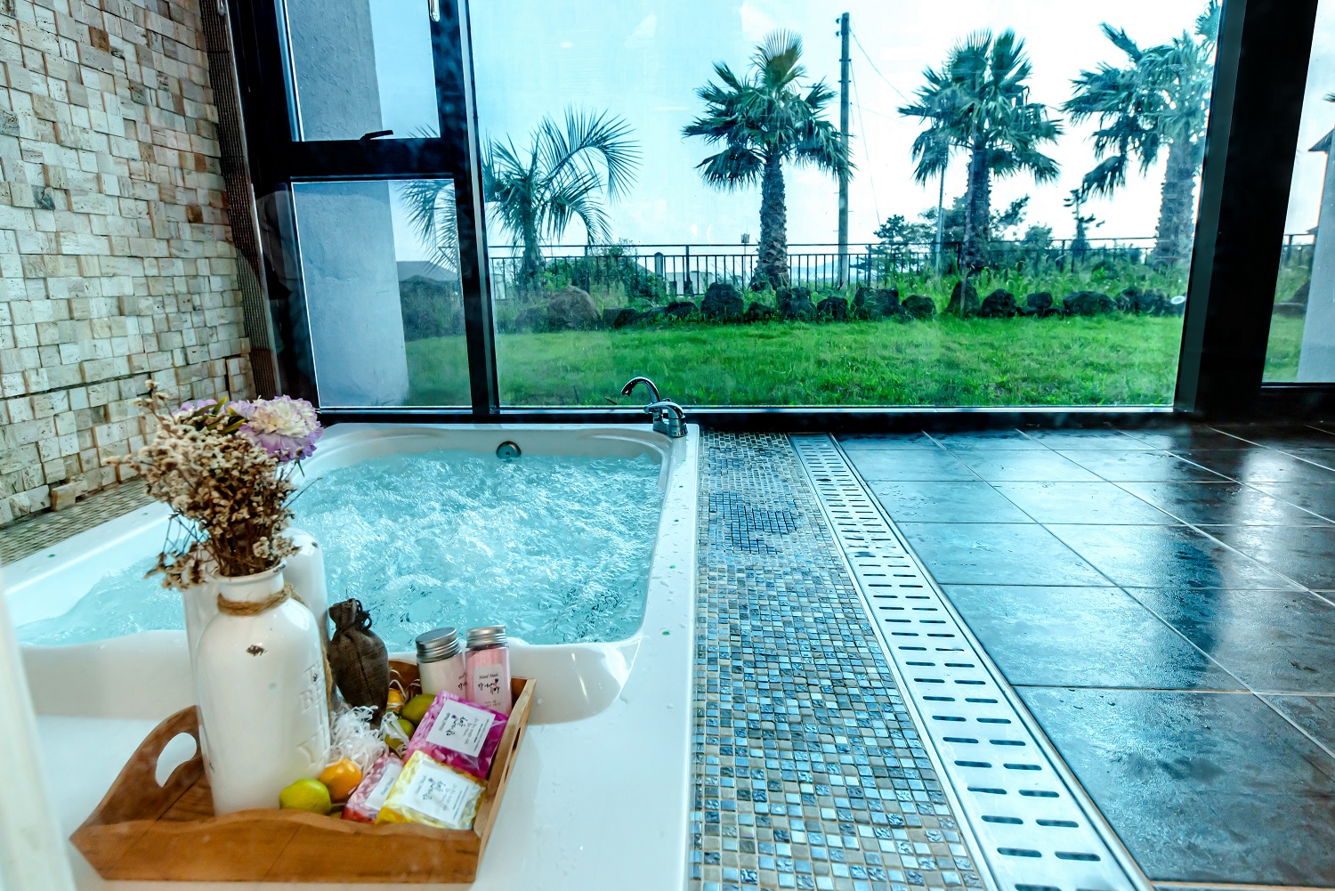 산호(20평 실내스파)