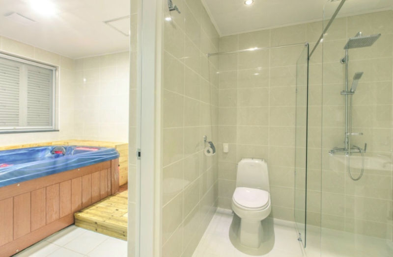 오렌지룸 1층 측면 (스파)