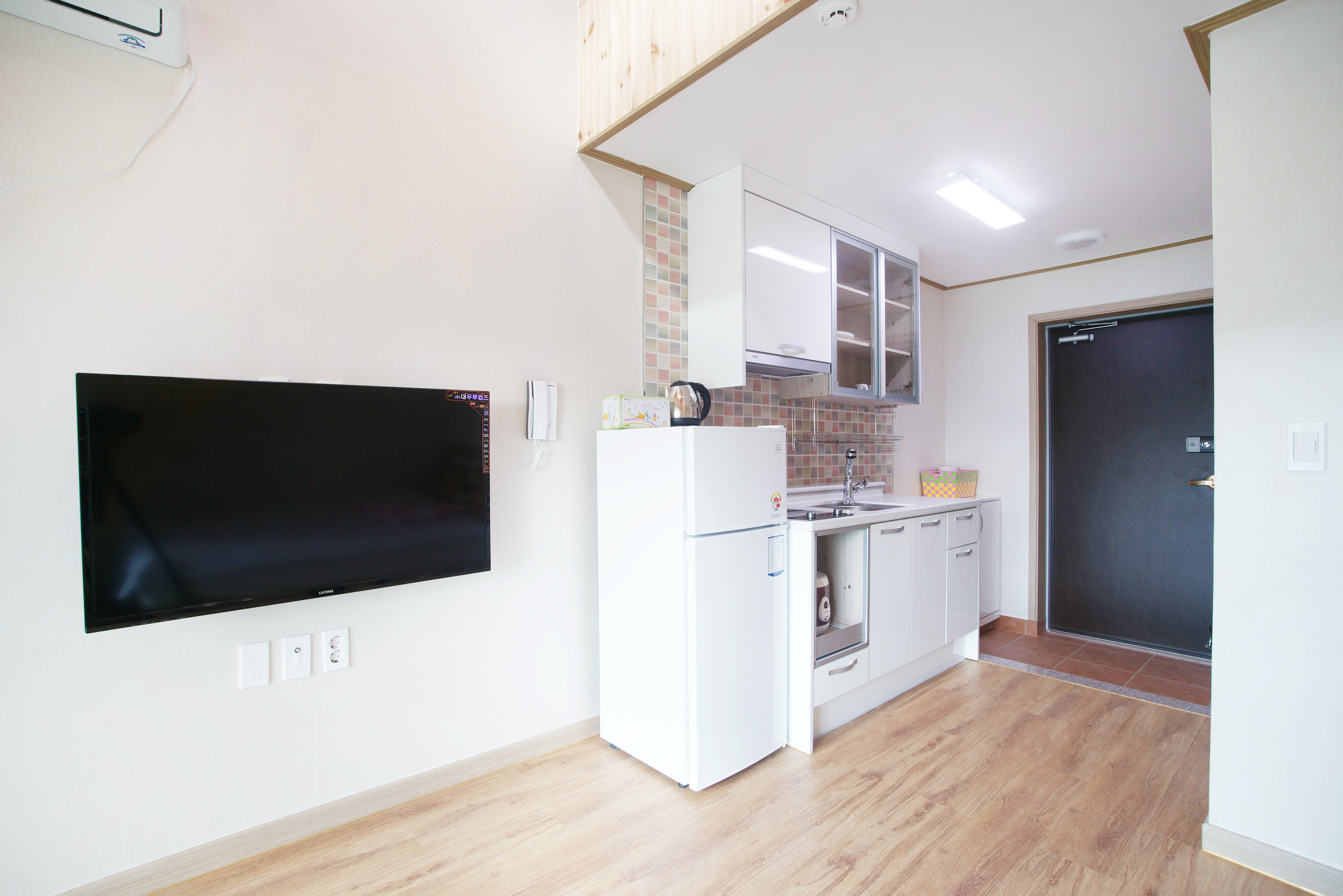 신관 15평형(2층)