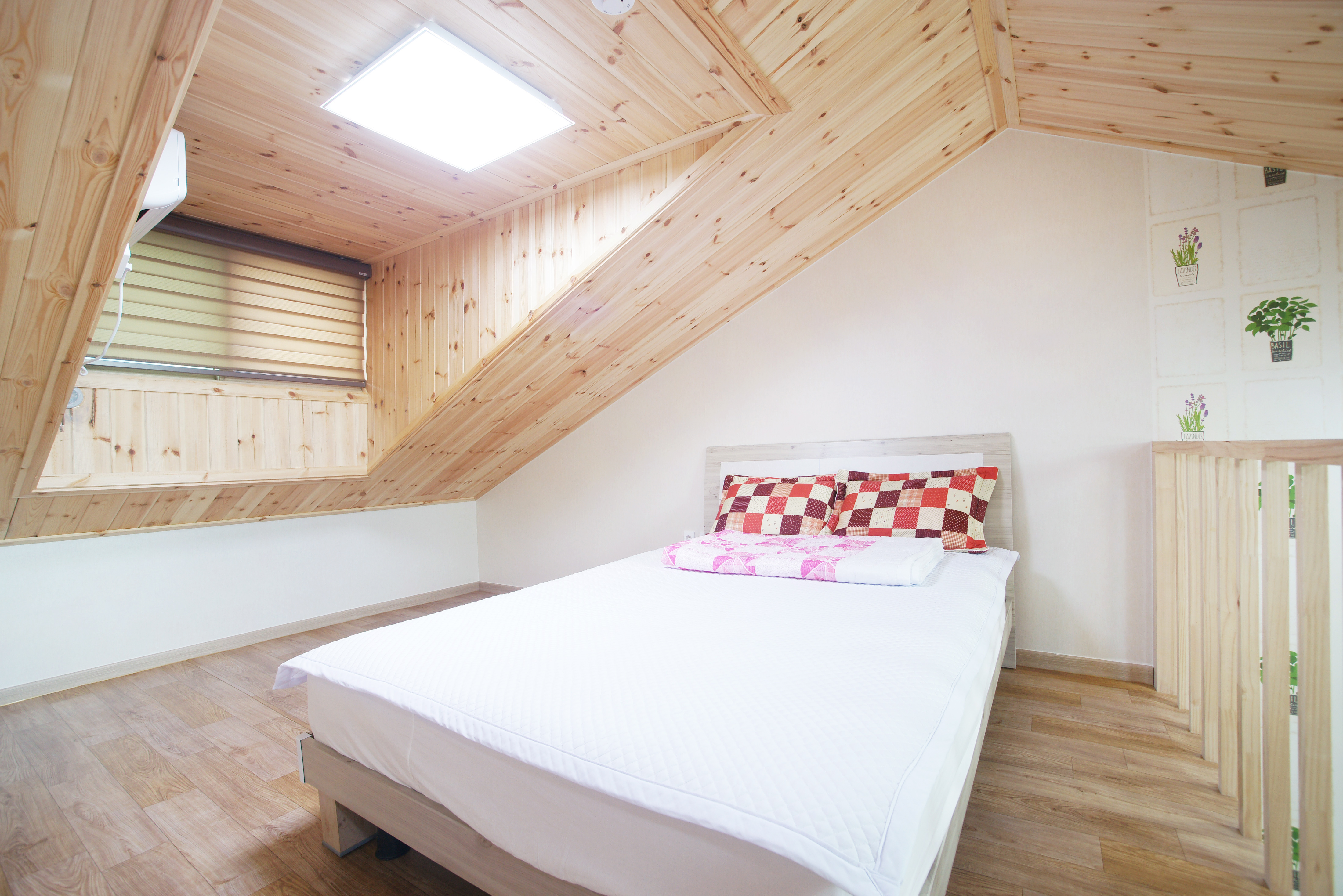 신관 15평형(2층)