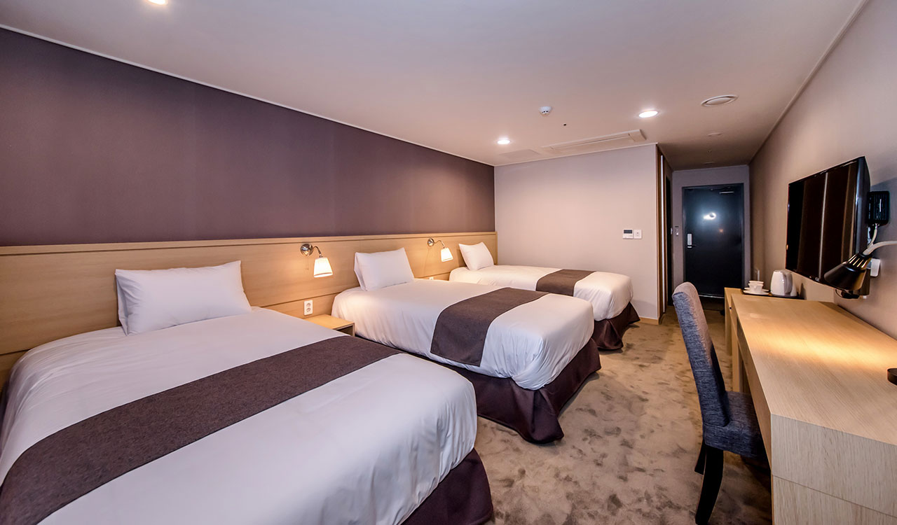 디럭스 트리플-2인조식포함