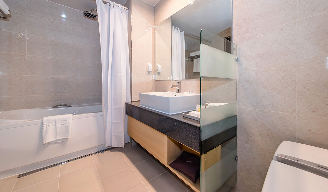 디럭스 트리플-2인조식포함