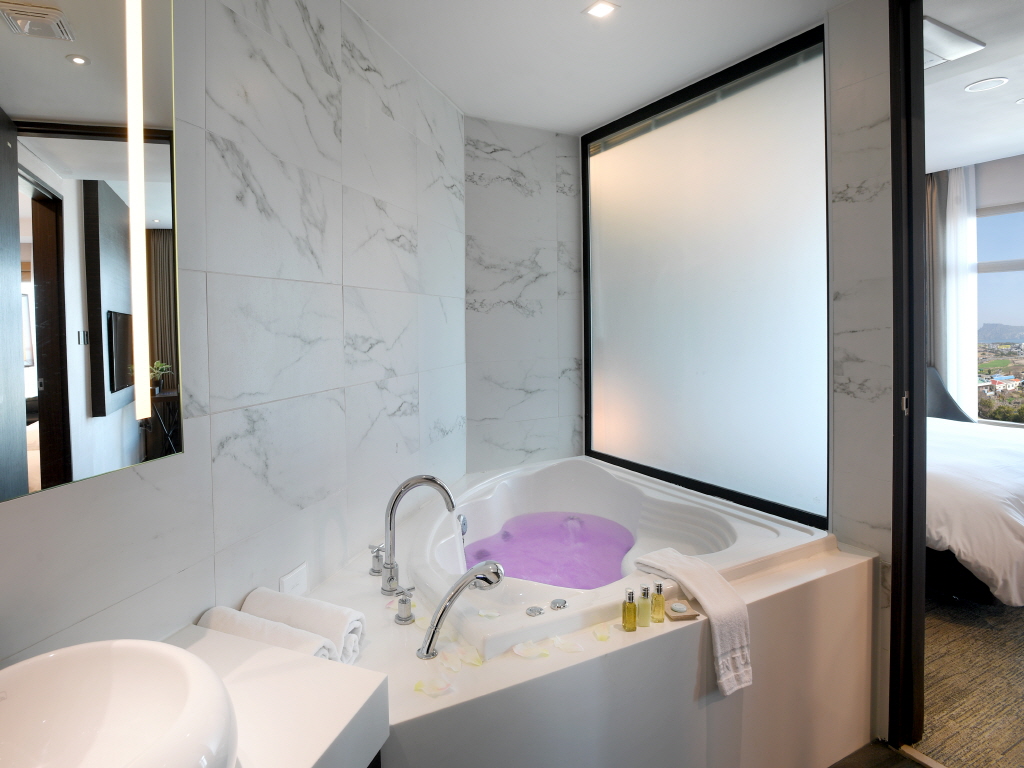 프리미어 스위트-조식불포함