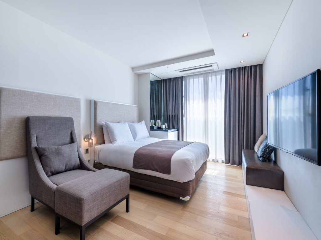 스탠다드 더블(시티뷰)