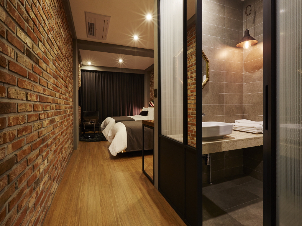 디럭스 트윈 (더블+싱글)