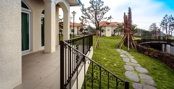 비아신엄하우스